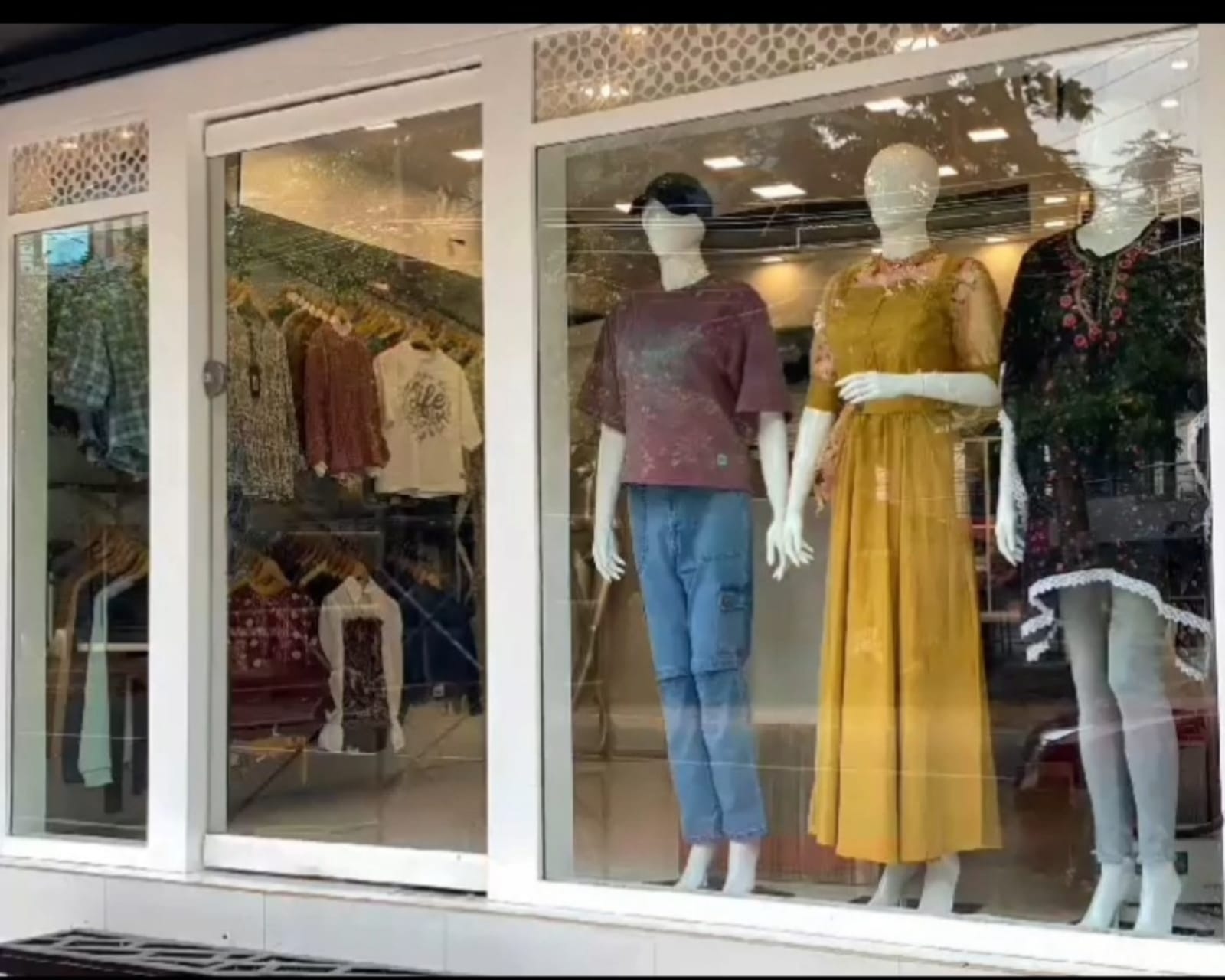 Aura Women Western Store Ponnani